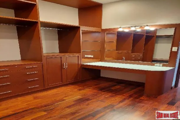 Large 4 Bed Detached House for Rent with Swimming Pool in ThongLor 2