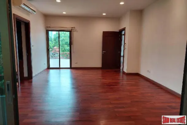 Large 4 Bed Detached House for Rent with Swimming Pool in ThongLor 4