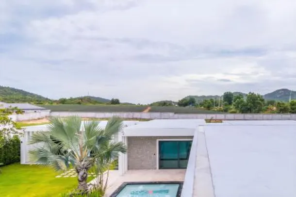 SUNSET VIEWS: Luxury 6 Bed Pool Villa 2