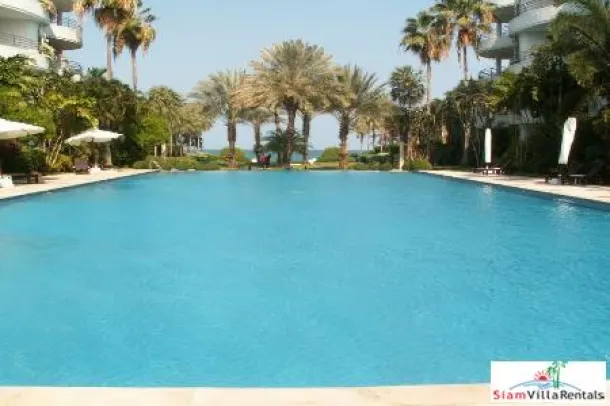 2 Bedrooms condominium on the beach for rent 4