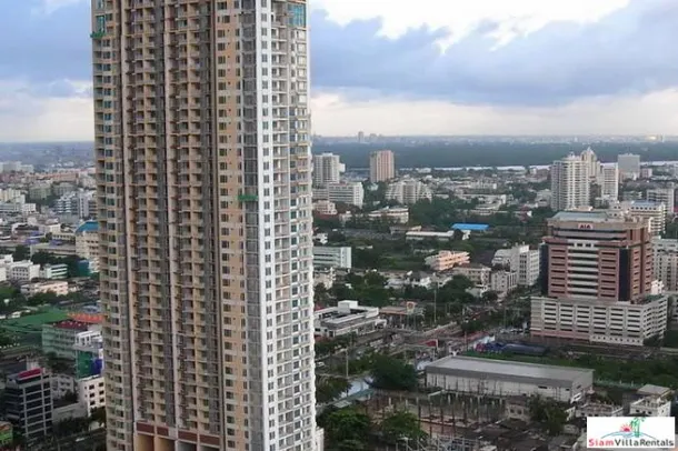 The Empire Place - Spacious One Bedroom Condo for Rent in Chong Nonsi 3