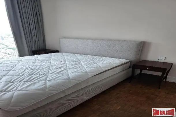 The Ritz Carlton Residence - Luxurious 3-Bedroom Condominium for Sale in Sathon Area of Bangkok 4