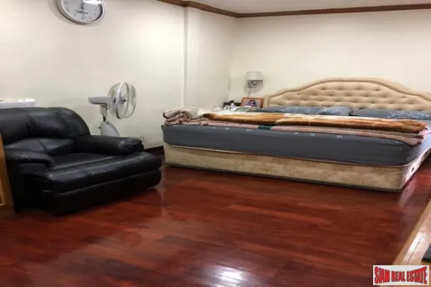 Four Bedroom 200 sqm House for Rent on Sukhumvit 26 3