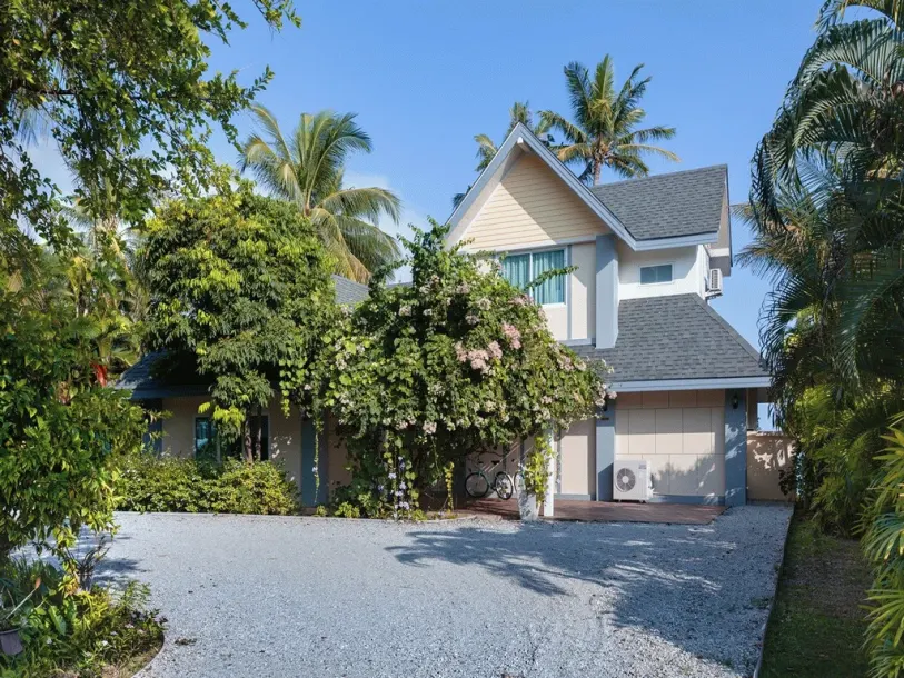Beachfront Pool Villa 2 Bed 2 Bath in Rawai Beach 3