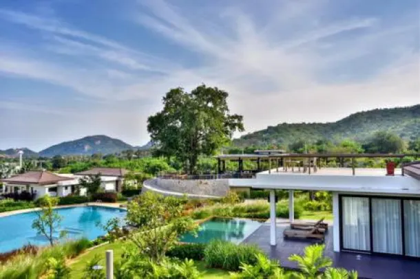 THE SPIRIT: Lovely 3 Bed Pool Villa with Sea and Mountain Views 4