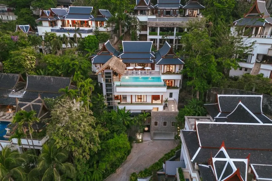 Seaview Luxury 6-bedroom Pool Villa for Rent in Surin 2