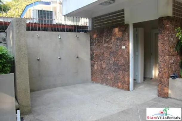 Kanta Mansion - Spacious Three Bedroom for Rent -- Pets Allowed -- on Sukhumvit 26 3