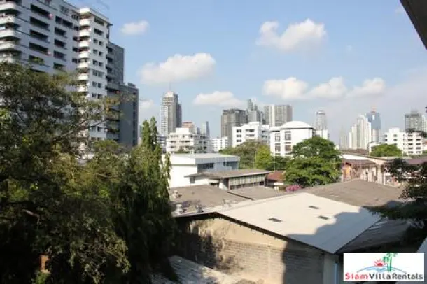 Kanta Mansion - Spacious Three Bedroom for Rent -- Pets Allowed -- on Sukhumvit 26 4
