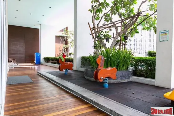 The Bloom Sukhumvit 71 - Bright and Conveniently Located Three Bedroom Condo for Rent in Phra Khanong 3