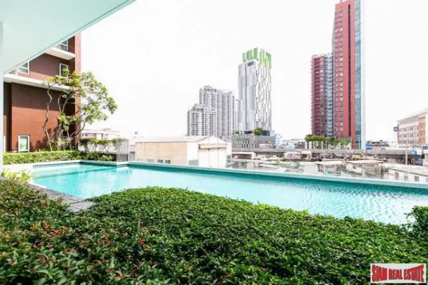 The Bloom Sukhumvit 71 - Bright and Conveniently Located Three Bedroom Condo for Rent in Phra Khanong 4
