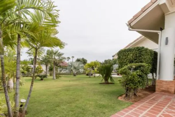 HANA VILLAGE 1: Large pool villa sitting on great sized plot with feature Lake 3