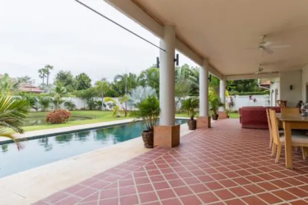 HANA VILLAGE 1: Large pool villa sitting on great sized plot with feature Lake 2