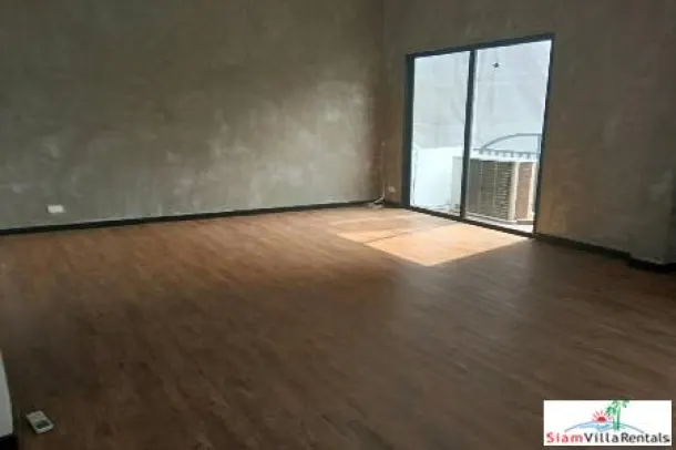 Bon Vista Villa - Large Four Storey House in Thong Lo, Bangkok 2