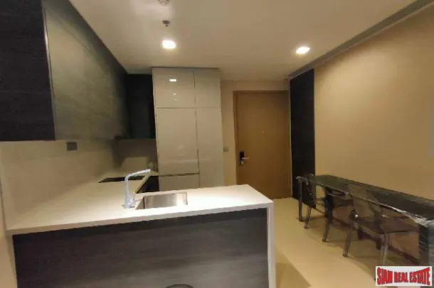 The Esse Asoke - Newly Completed Luxury High-Rise Condo at Asoke, 1 Bed Condo for Rent on the high Floor 3
