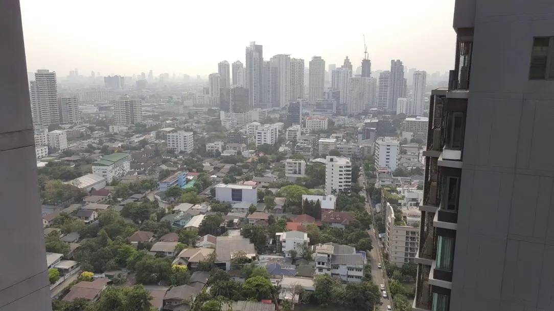 Noble Remix - Lagre Three Bedrooms. Sky bridge to Thonglor BTS. High floor with City View for Rent. 4