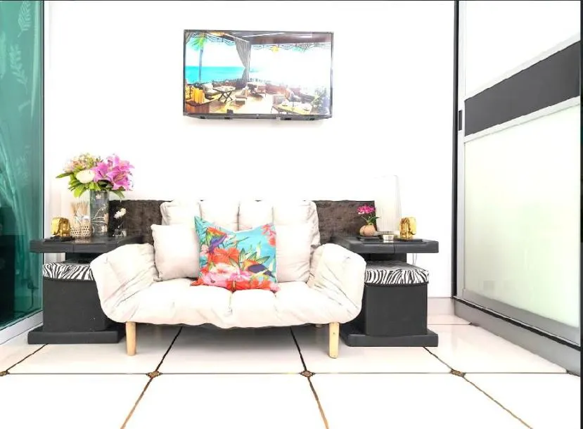 Nakaley Palm - One condo with sofa bed condominium with sea view for rent 2