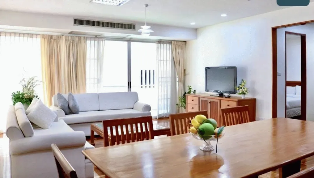Service Apartment -Two Bedrooms 180 sqm Pet Friendly Apartment for Rent in Phrom Phong 3