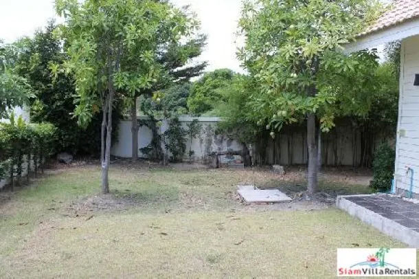 3 bedrooms villa with large garden 2