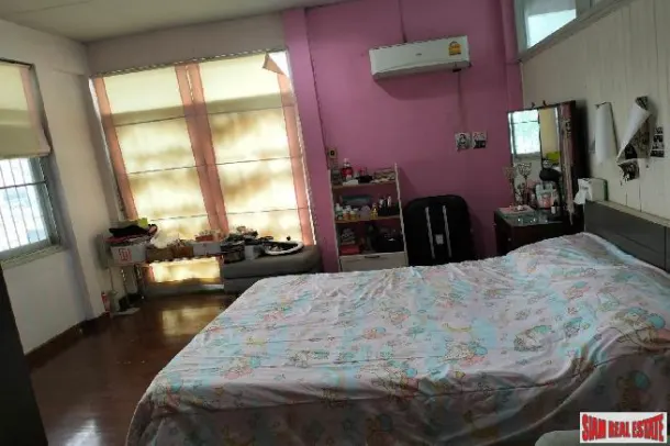 Detached House in Phrom Phong - 2 Bedrooms and 3 Bathrooms, 600 sqm, Pet-Friendly, Prime CBD Location 4
