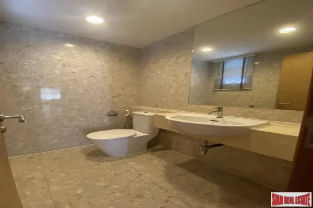 The VISCAYA Private Residence, 2 bedrooms+ 1 Study room, 3 bathrooms Apartment with 115 Sq.m. 3