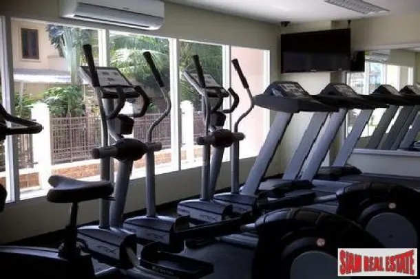 Phuket Villa Patong Condo - Bright &amp; Airy One Bedroom Condo in Central Patong with Communal Pool 4