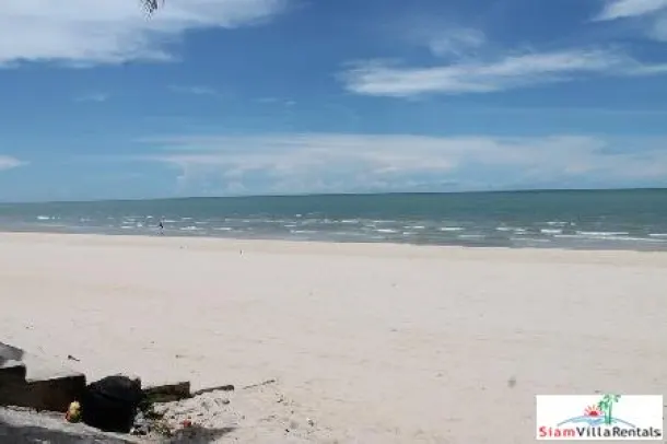 2 Bedrooms condominium on the beach for rent 3