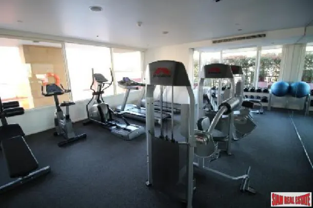 Manhattan Chidlom - Nicely Decorated 2 Bed Condo with Canal Views in Chidlom 3