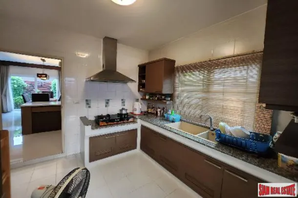 Burasiri Onnut Bangna - Large 2 Storey 4 Bed Family Home in Secure Estate close to Golf and Suvarnabhumi Airport 4