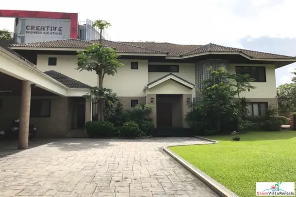 4-bed House for rent in Phra Khanong — 4-bedroom house · Phra Khanong