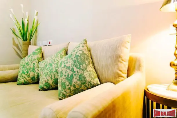 Brightly Decorated and Comfortable Two Bedroom in a Retirement Community, Nong Han 3