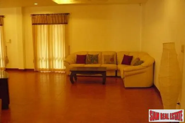 Luxury Pool Villa for Sale in Jomtien 2