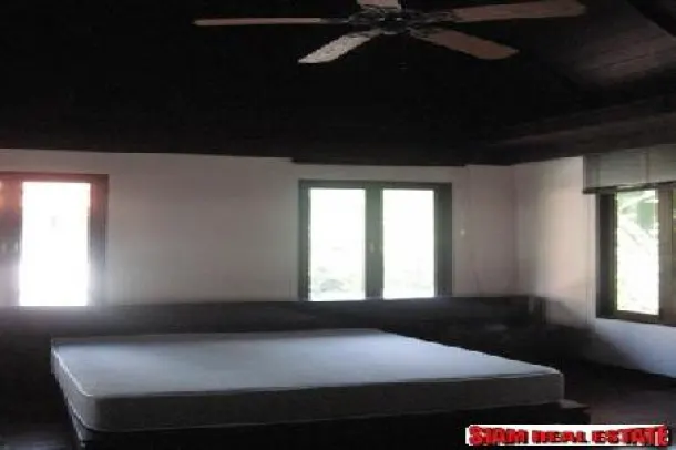 Baan Sukjai - Sukhumvit 40, Three Bedrooms Thai Traditional House with in-house Swimming Pool 4