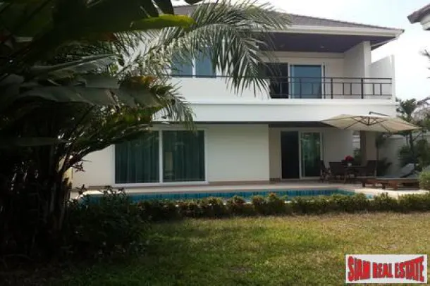 Four-bedroom private pool villa with European kitchen and great outdoor entertaining area 3