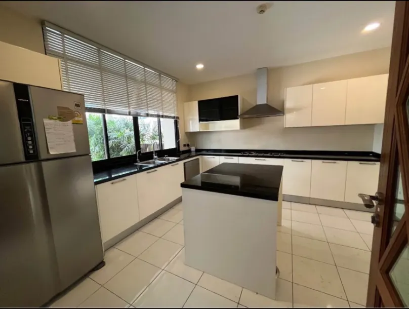 5-bed House for rent in Phrom Phong — 5-bedroom house · Phrom Phong