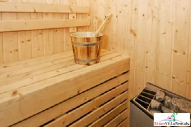 Le Raffine - Gorgeous Three Bedroom Duplex with Private Pool Near Phrom Phong 2