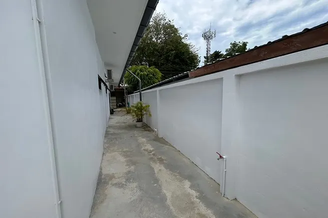 Private Tropical Retreat 3-Bedroom, 3-Bathroom Villa for Rent in Rawai 4
