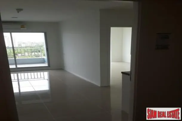 Beachfront 12th Floor 1-Bedroom Apartment in Jomtien 3