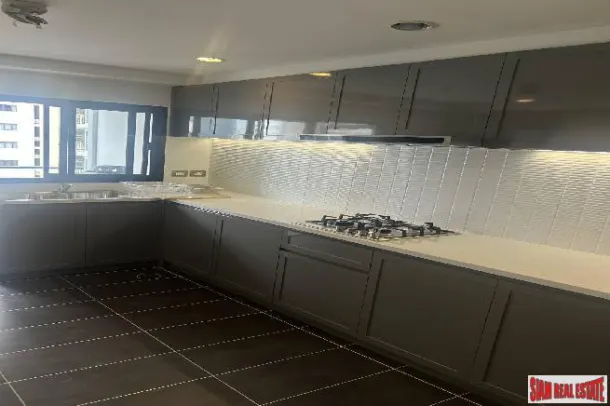 Shanti Sadan - Luxurious and Spacious Three Bedroom+ Study room Apartment for Rent in Thong Lo 4