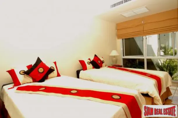 East Coast Ocean Villas - Quiet Spacious Two Bedroom with Million Dollar 270 Degrees Sea View 4