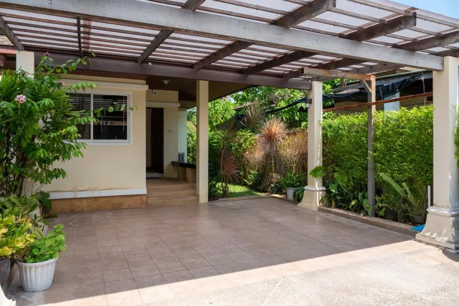 Pool Villa with Three Bedrooms and Garden For Sale in Rawai Saiyuan 10 mins to beaches and schools 2