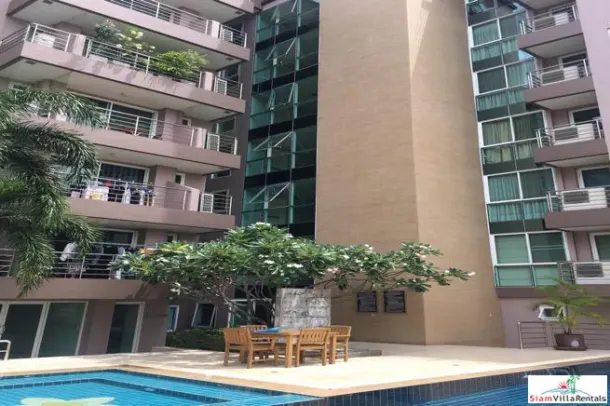 Serene Place - Two Bedroom Asoke Condo For Rent Near Shopping and Benchasiri Park 3