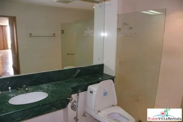 River Heaven Charoen Krung - Luxurious Three Bedroom Condo for Rent in Sathorn 2