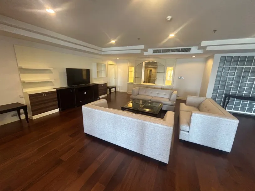 Shanti Sadan - Extra Large Three Bedroom + 1 Study room Condo for Rent in Thong Lo 2