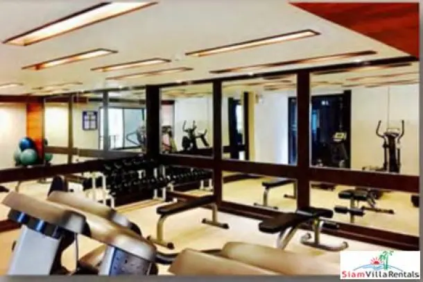 Large Condo in the Center of Pattaya Just 50 Meters to Pattaya Shopping Mall 2