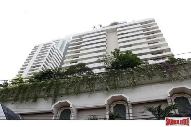 33 Tower Sukhumvit 33 - Spacious Three Bedroom Condo for Rent in the Phrom Phong Area of Bangkok 2