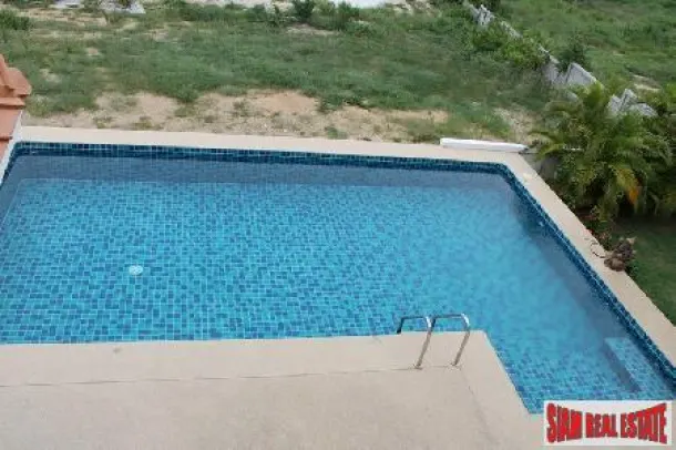 3 bedroom house with panoramic moutain and sea views for sale. 3