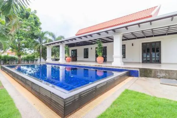 3-bed Villa for sale in South Hua Hin (Soi 88-112) — 3-bedroom villa · South Hua Hin (Soi 88-112)