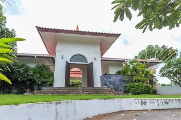 BANYAN RESIDENCES: Luxury 3 Bed Pool Villa 3