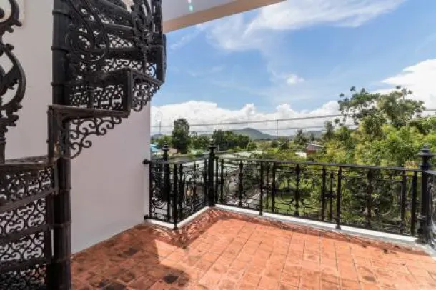 6 Bed Absolute Beachfront Pool Villa 3