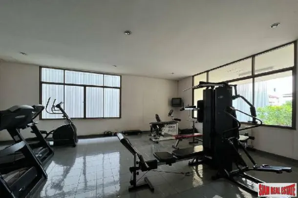 Pets friendly builing with Lagre 270 sqm. and 3 Bedrooms, 3 Bathrooms for rental in Asoke area.Bangkok. 3